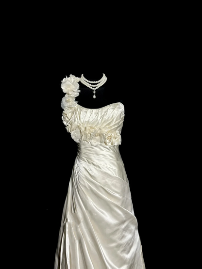 Vestido de novia vintage de corte A, un hombro, color marfil, satén, largo, sencillo, W876