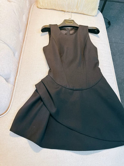 Vestido negro corto con escote redondo y corte en A para adolescentes, ideal para cumpleaños número 16, ideal para cócteles, W883