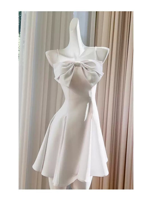Vestido de fiesta corto de satén blanco con tirantes finos, corte A, moderno, para octavo grado, para verano, para escuela secundaria, para cumpleaños, W920