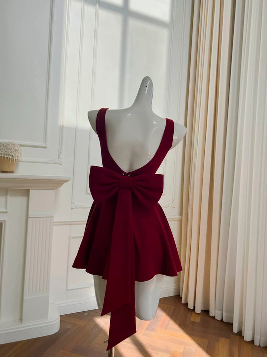 Vestido de fiesta de verano para octavo grado, de satén burdeos, sin mangas, estilo formal, corto, corte A, cuadrado, para escuela secundaria, cóctel, cumpleaños, W922