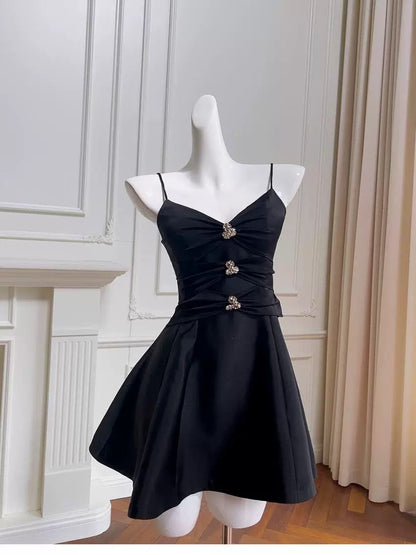 Vestido de fiesta corto de satén negro con tirantes finos, corte A, moderno, para octavo grado, para verano, para escuela secundaria, para cumpleaños, W929