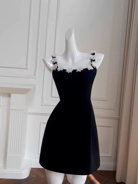 Vestido de fiesta de verano de satén negro con cuello cuadrado y corte A, estilo formal, corto, floral, para octavo grado, para escuela secundaria, atuendos de cumpleaños, W930