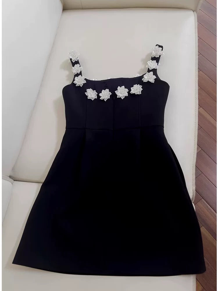 Vestido de fiesta de verano de satén negro con cuello cuadrado y corte A, estilo formal, corto, floral, para octavo grado, para escuela secundaria, atuendos de cumpleaños, W930