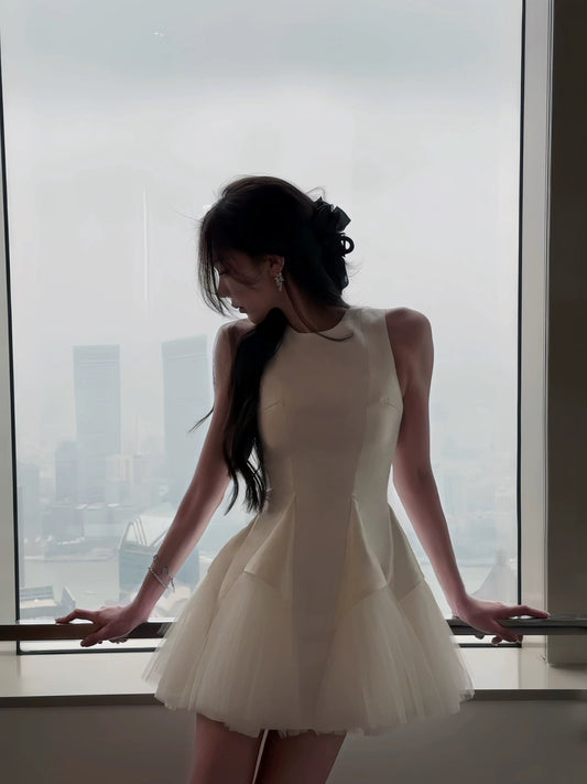 Vestido de fiesta corto de satén blanco con escote redondo, moderno, para octavo grado, de verano, para escuela secundaria, de fiesta, de cumpleaños, W936