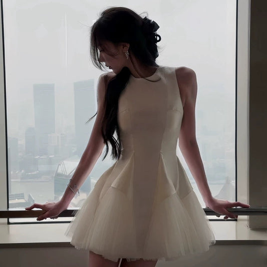 Vestido de fiesta corto de satén blanco con escote redondo, moderno, para octavo grado, de verano, para escuela secundaria, de fiesta, de cumpleaños, W936