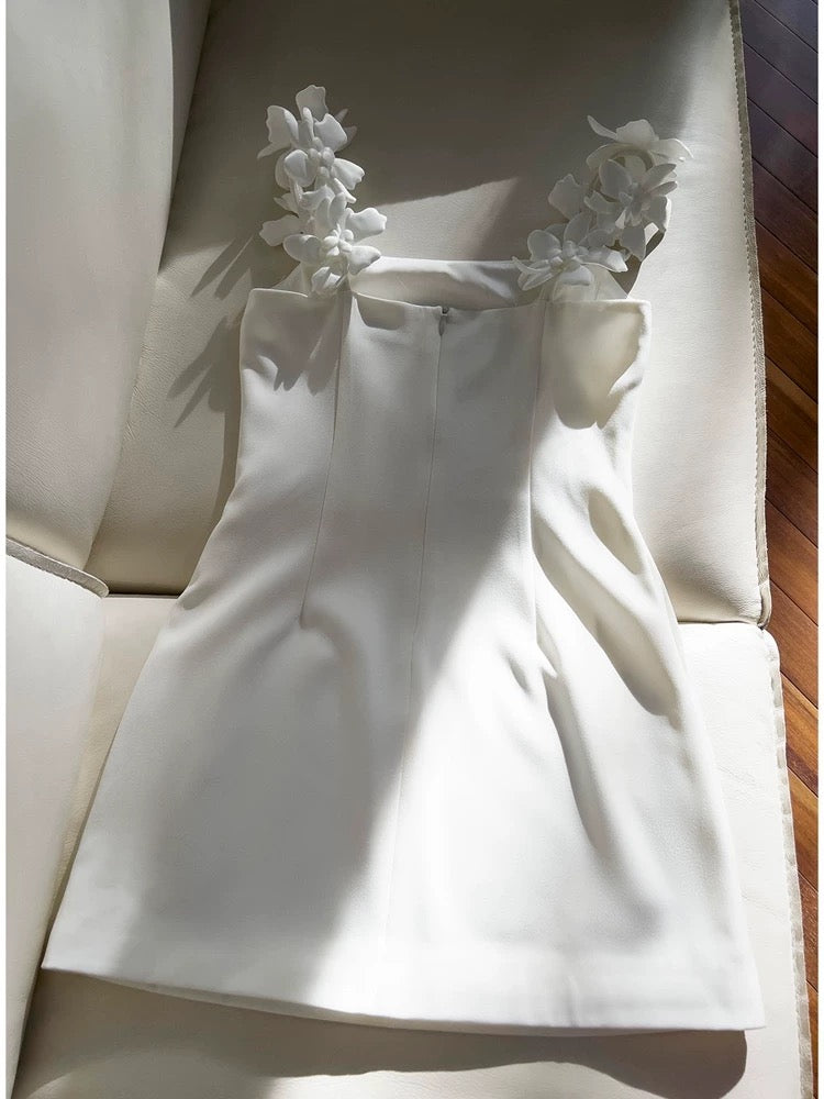 Vestido corto de fiesta de verano para octavo grado, con tirantes finos y estampado floral blanco, ideal para fiestas de graduación, W939