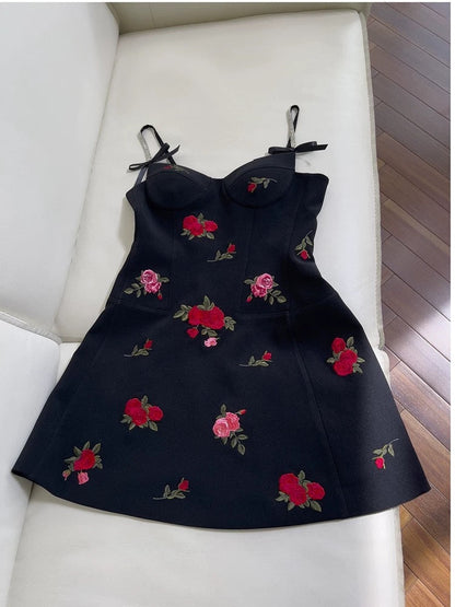 Vestido corto de fiesta de verano con tirantes finos, corte A, estampado floral negro, para octavo grado, para escuela secundaria, cóctel, cumpleaños, W966