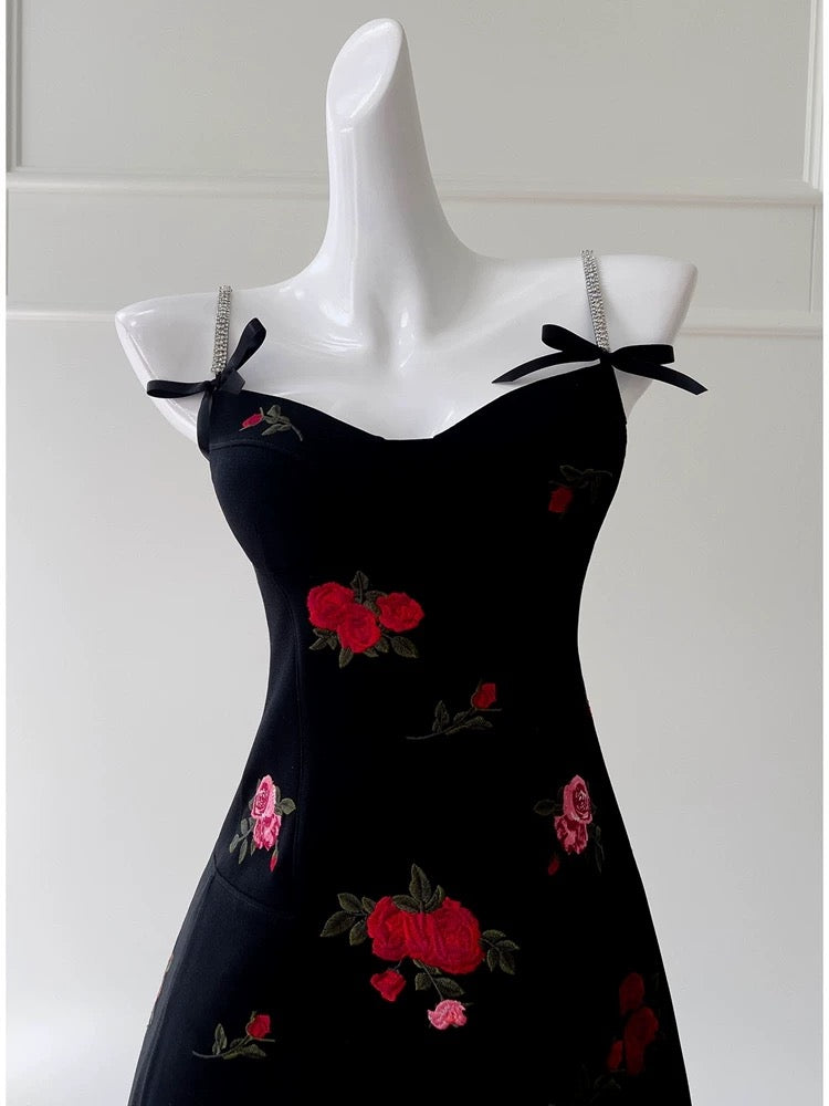 Vestido corto de fiesta de verano con tirantes finos, corte A, estampado floral negro, para octavo grado, para escuela secundaria, cóctel, cumpleaños, W966