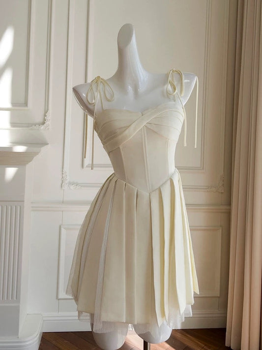 Vestido corto de satén amarillo con tirantes finos, corte A, para fiesta de bienvenida de octavo grado, de verano, para escuela secundaria, para cumpleaños, W974