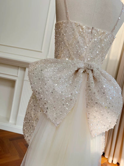 Vestido corto de fiesta de verano con tirantes finos, corte A, color champán y lentejuelas, para octavo grado, para fiesta de bienvenida, escuela secundaria, atuendos de cumpleaños W982