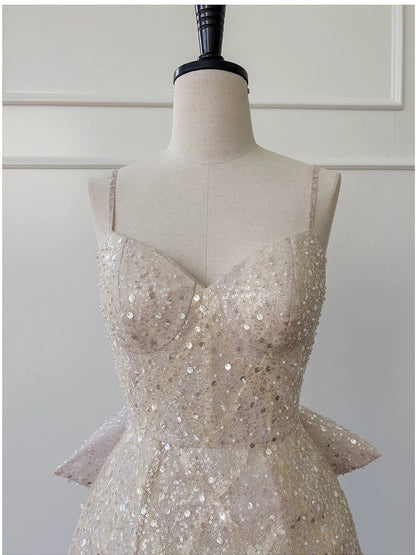 Vestido corto de fiesta de verano con tirantes finos, corte A, color champán y lentejuelas, para octavo grado, para fiesta de bienvenida, escuela secundaria, atuendos de cumpleaños W982