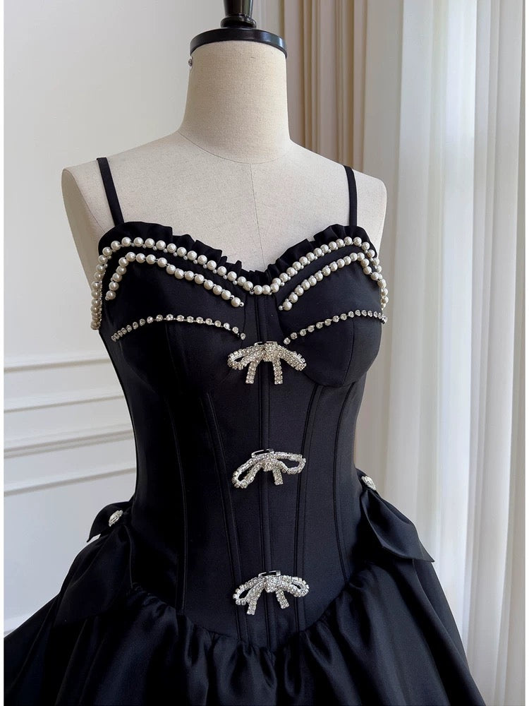 Elegante vestido negro de satén con tirantes finos, corte A, sin mangas, formal, corto, para fiesta de 8.º grado, de verano, para escuela secundaria, de cóctel, para cumpleaños, W990