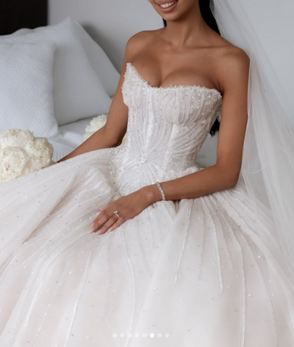 Hermoso vestido de novia largo con escote corazón y lentejuelas blancas WD045
