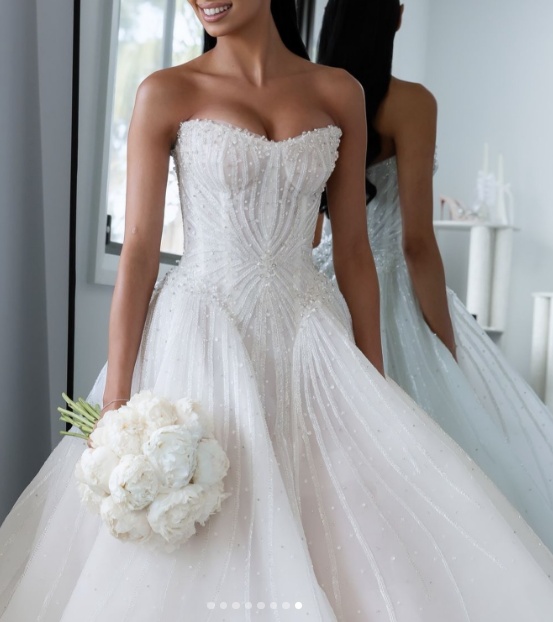 Hermoso vestido de novia largo con escote corazón y lentejuelas blancas WD045