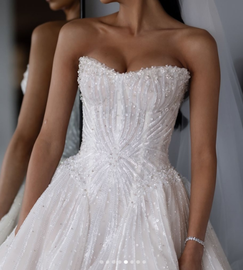 Hermoso vestido de novia largo con escote corazón y lentejuelas blancas WD045