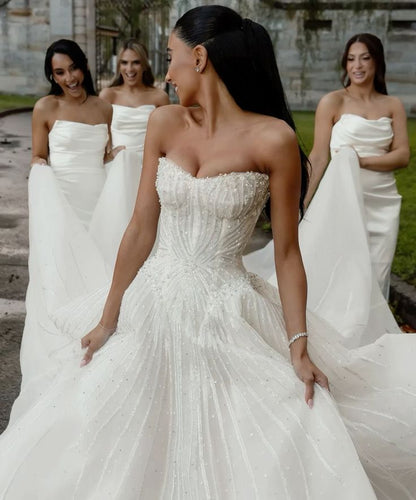 Hermoso vestido de novia largo con escote corazón y lentejuelas blancas WD045