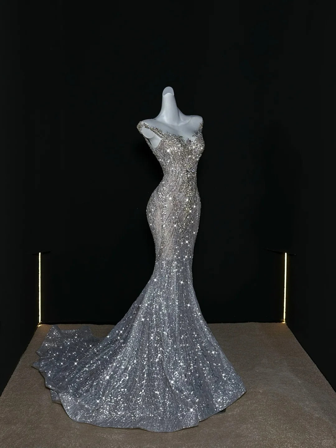 Vestido de novia brillante de corte sirena con escote redondo y lentejuelas, largo con corsé plateado en la espalda, WD053