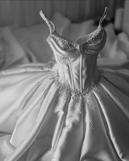 Hermoso vestido de novia blanco largo con tirantes finos y cuentas WD057
