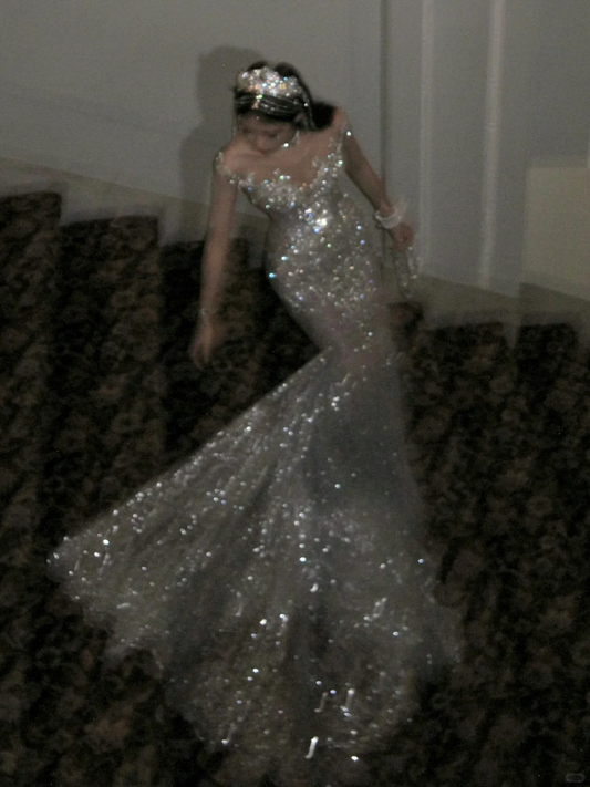 Vestido de novia retro de corte sirena con escote redondo, lentejuelas y perlas, largo plateado, WD057