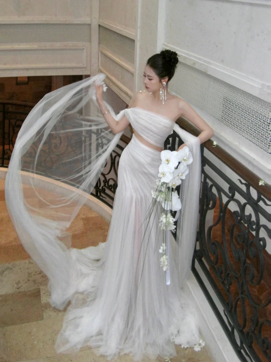 Vestido de novia sencillo con hombros descubiertos, largo de verano, de tul blanco, WD081
