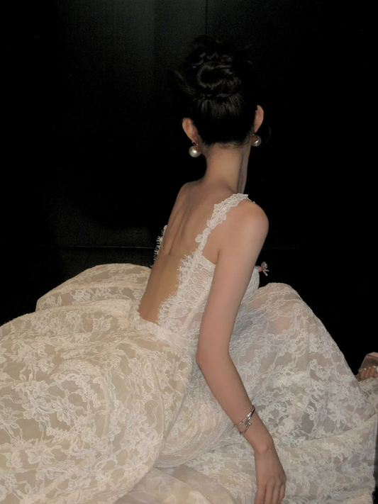 Vestido de novia único de corte sirena con tirantes finos, encaje, sin mangas, blanco, modesto, DH950