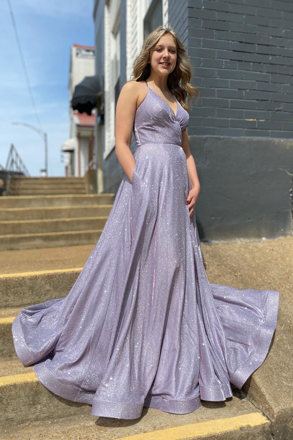 Elegante vestido de fiesta largo con tirantes finos y bolsillos, vestidos de gala