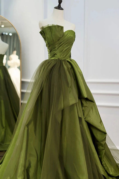 Vestido de fiesta largo verde sin tirantes, asimétrico, de corte A y con volantes