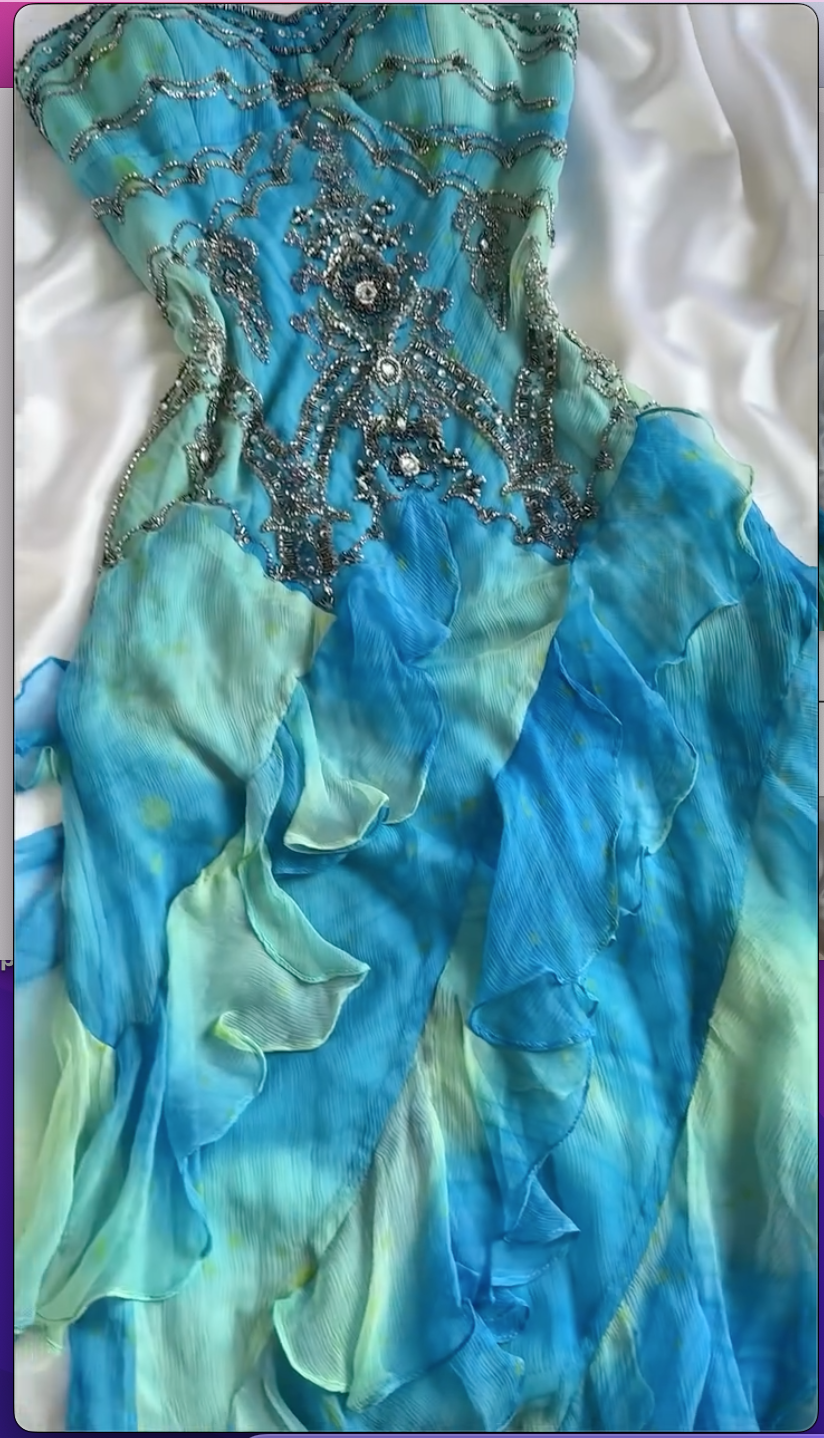 Beautiful fairytale dress🧚🏻