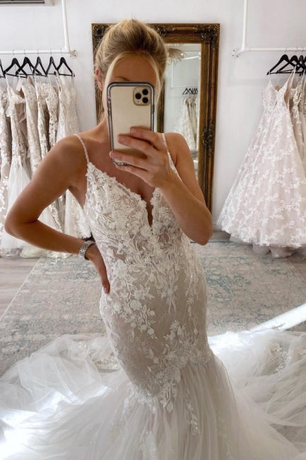 Elegante vestido de novia largo de sirena con escote en V y sin mangas con encaje