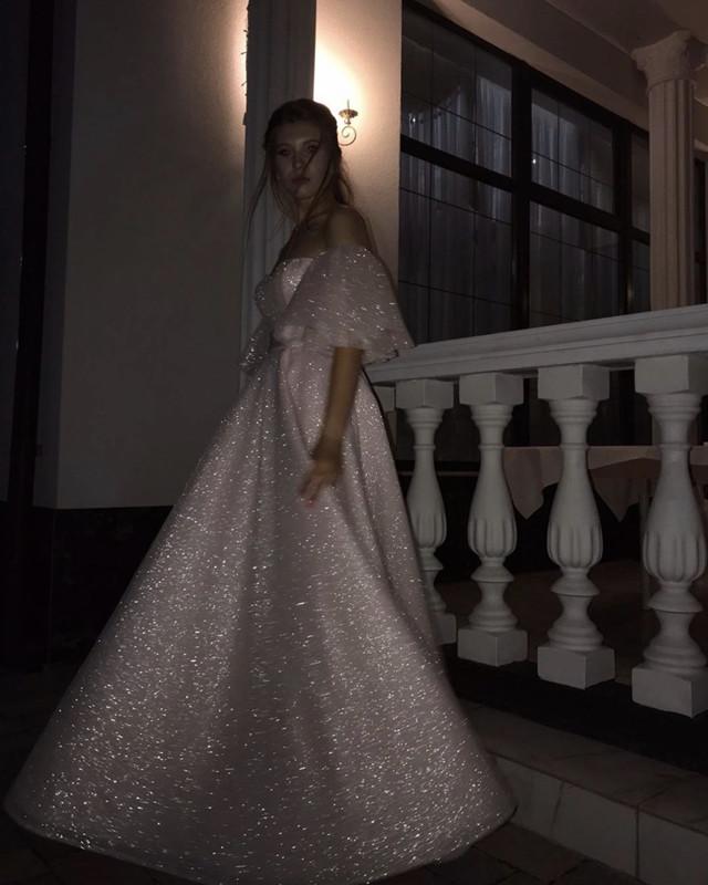 Vestidos de fiesta con lentejuelas brillantes, mangas abullonadas, abertura en la pierna, vestido formal