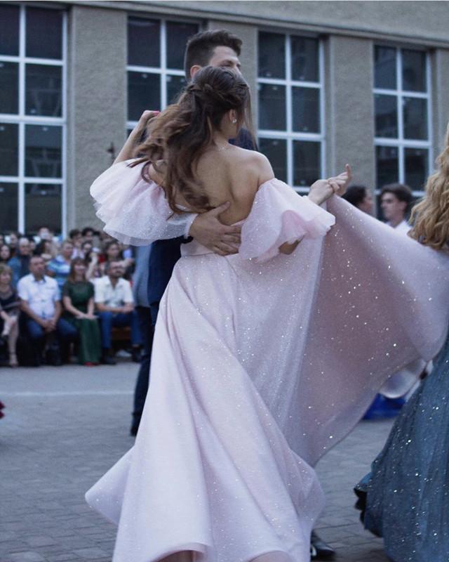 Vestidos de fiesta con lentejuelas brillantes, mangas abullonadas, abertura en la pierna, vestido formal