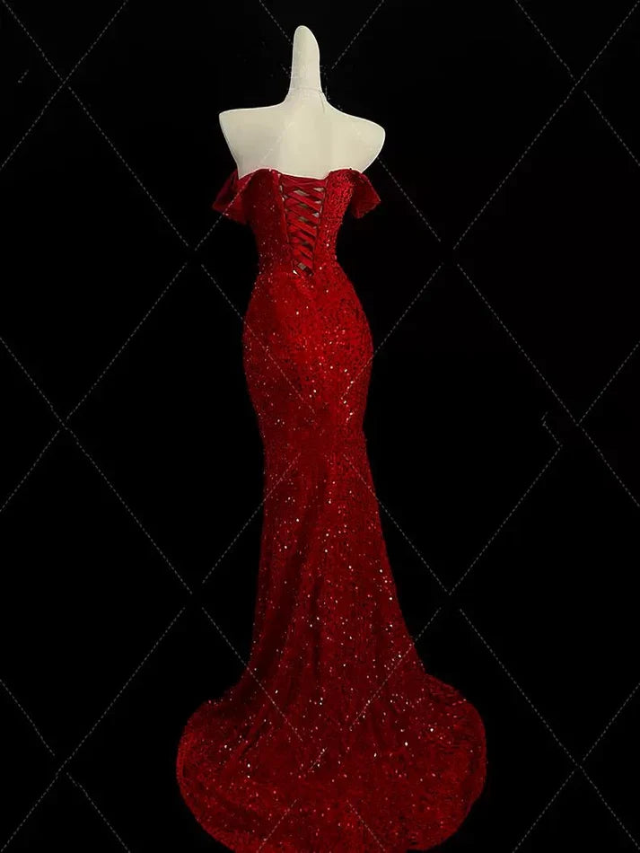 Vestido de noche encantador con escote corazón y lentejuelas brillantes, corte sirena, hombros descubiertos, largo hasta el suelo y abertura alta TP4317
