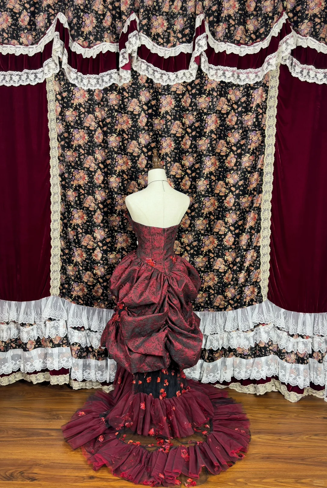Hermoso vestido de fiesta burdeos con escote en forma de corazón y apliques de rosas, sin tirantes, largo hasta el suelo/corto, para cumpleaños, noche, TP4385