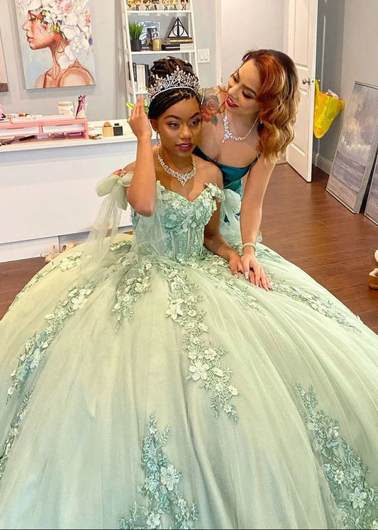 Hermoso vestido de quinceañera verde salvia con apliques, escote corazón, hombros descubiertos, corte A, largo hasta el suelo, para fiesta de graduación, vestido de noche, vestido de gala TP4396