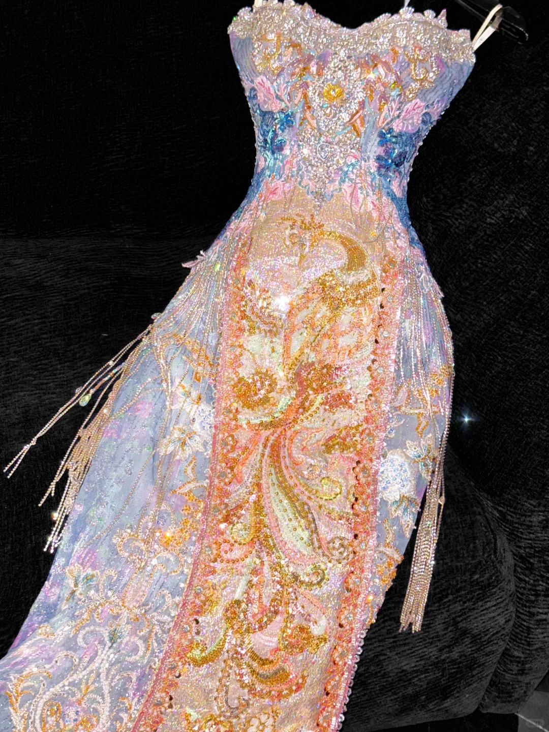 Vestido de noche elegante de corte sirena con escote corazón, bordado de lentejuelas y cuentas, TP4210