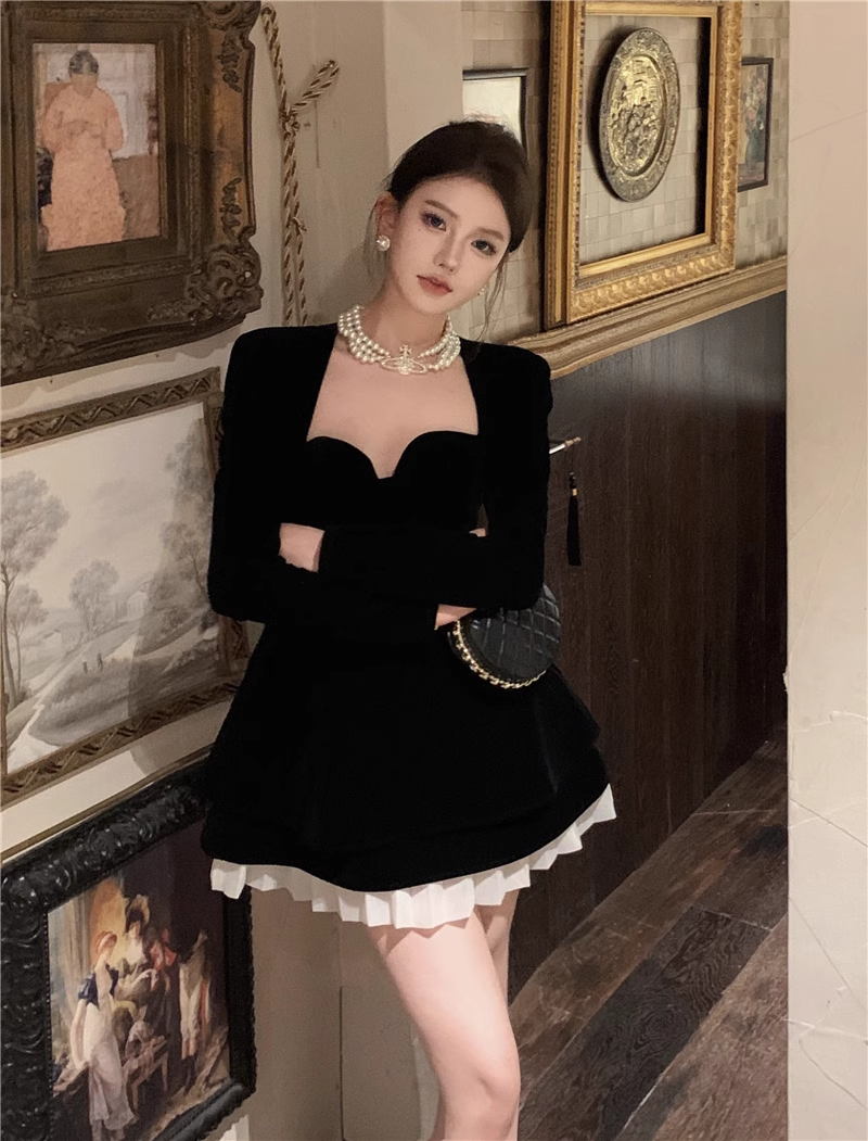 Vestido de fiesta vintage negro con escote en forma de A y manga larga TP3714
