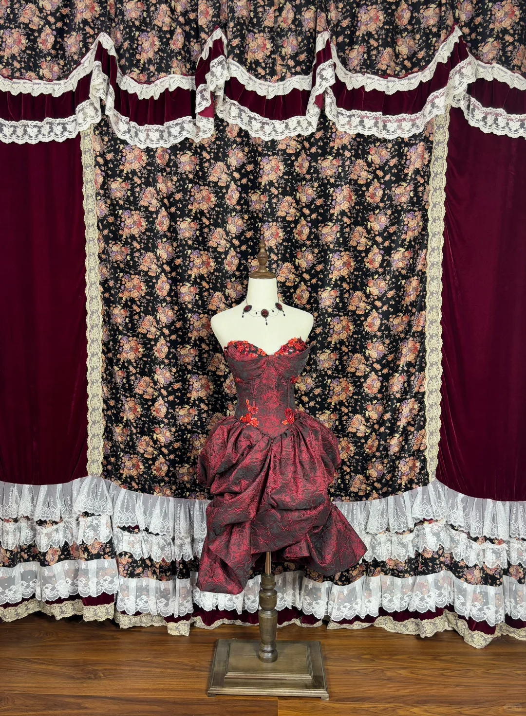 Hermoso vestido de fiesta burdeos con escote en forma de corazón y apliques de rosas, sin tirantes, largo hasta el suelo/corto, para cumpleaños, noche, TP4385
