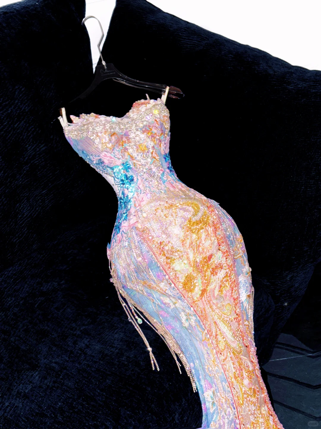 Vestido de noche elegante de corte sirena con escote corazón, bordado de lentejuelas y cuentas, TP4210