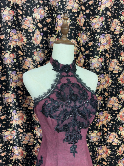 Elegante vestido de fiesta con cuello halter y bordado de lentejuelas color burdeos, TP4390