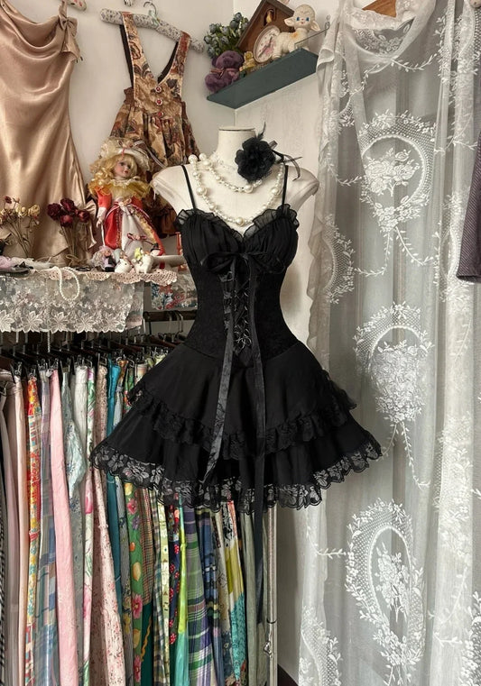 Vestido de fiesta elegante con escote en forma de corazón, estilo vintage, negro, con tirantes finos y capas, TP3537