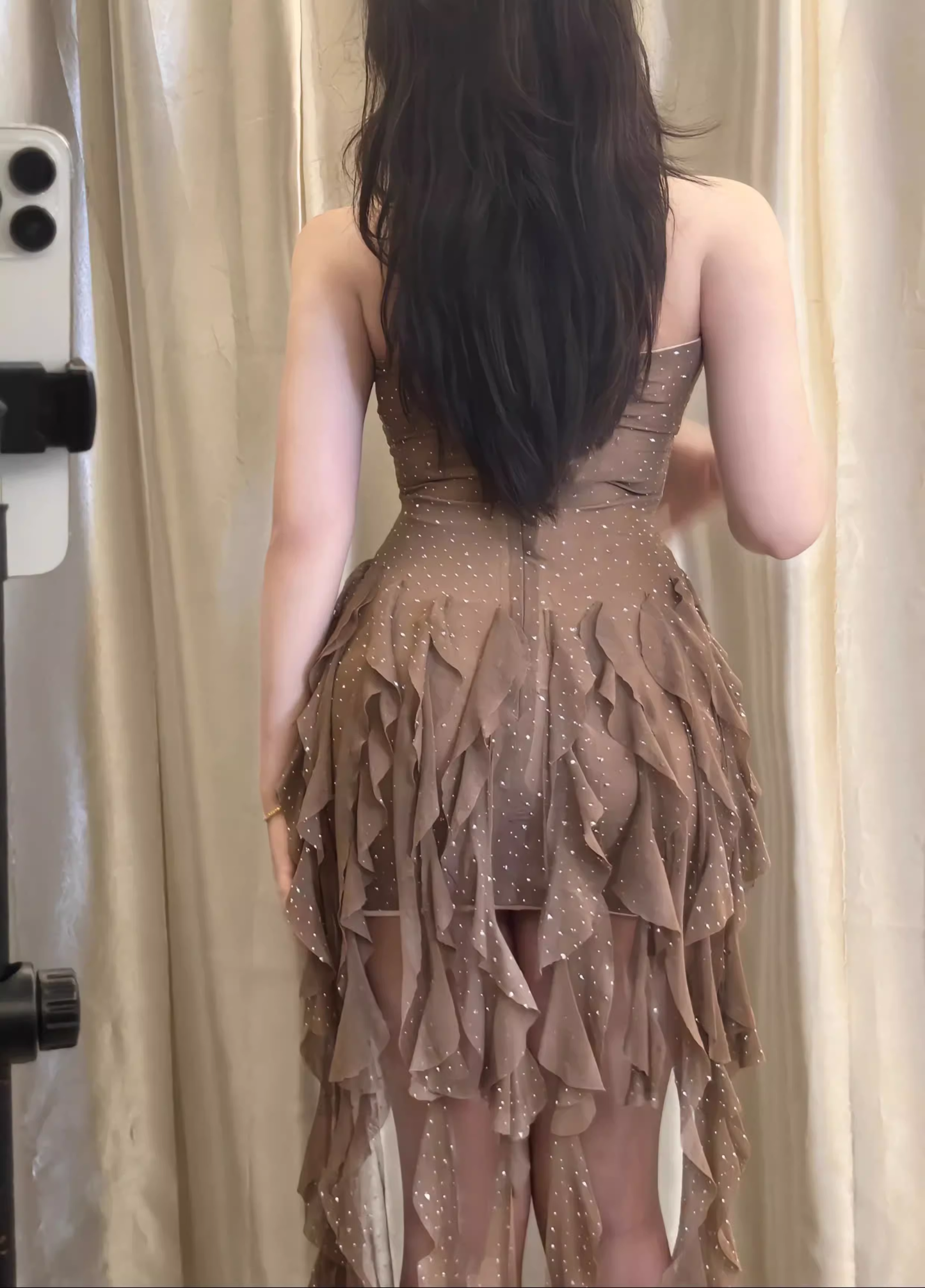 Vestido de fiesta de tul retro marrón sin tirantes con lentejuelas y dobladillo irregular, TP3950
