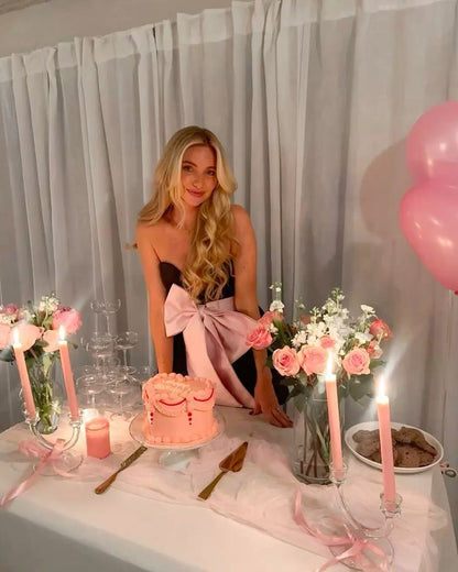 Vestido negro corto de fiesta con escote en forma de A y escote corazón para octavo grado, vestido de verano para escuela secundaria, atuendos para 18.º cumpleaños con lazo rosa DH1207