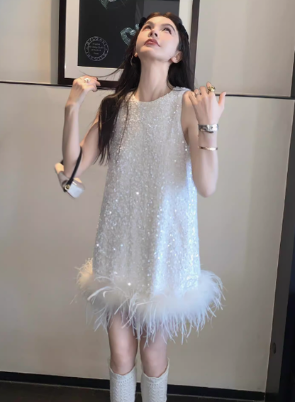 Cute A line Scoop Neck Sequin White Short Grad Dress Inspo Short Mini Formal 8th Grade Homecoming Dresses High School Hoco Court Dress Graduation Dress 18th Birthday Outfits DH1949