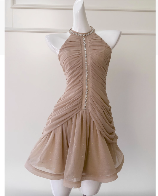 Cute Sheath Scoop Neck Champagne Short Grad Dress Inspo Short Mini Formal 8th Grade Homecoming Dresses High School Hoco Court Dress Graduation Dress Cocktail Outfits H1951
