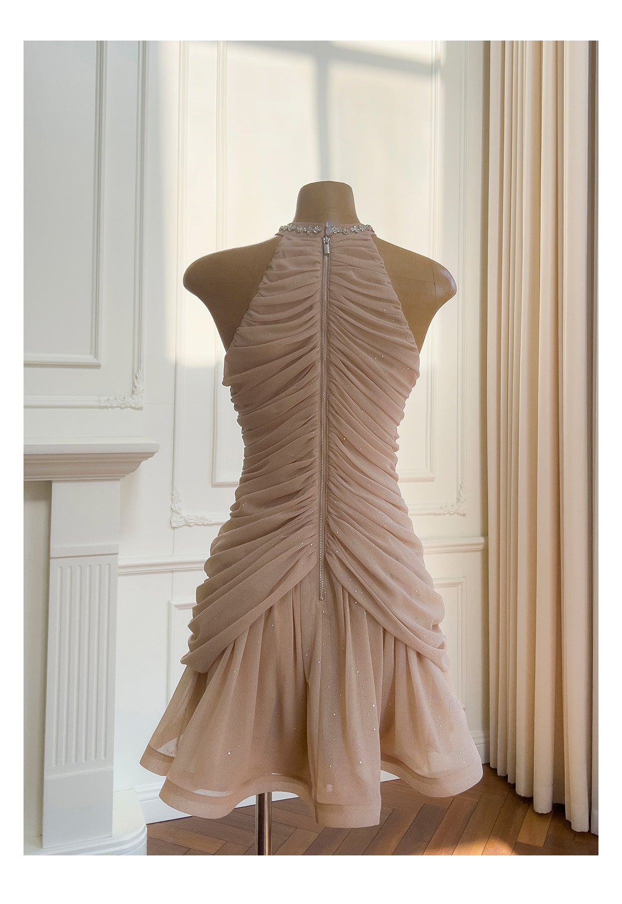 Cute Sheath Scoop Neck Champagne Short Grad Dress Inspo Short Mini Formal 8th Grade Homecoming Dresses High School Hoco Court Dress Graduation Dress Cocktail Outfits H1951