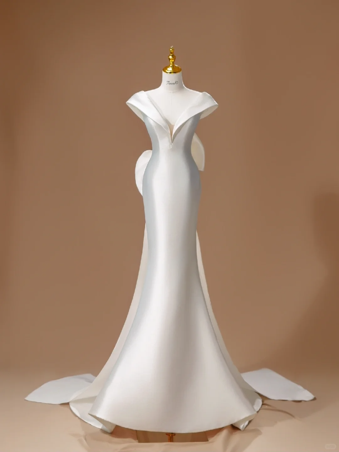 Vestido de novia único de corte sirena con hombros descubiertos, satén, largo, blanco, para novias largas y modestas, DH2800
