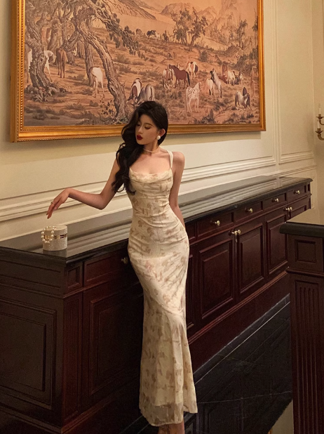 Elegante vestido de sirena blanco floral sin mangas para 21 cumpleaños. Ideas de vestidos de cumpleaños para mujeres DP1302.