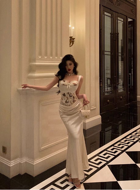 Elegante vestido de sirena de 2 piezas de satén blanco sin mangas para cumpleaños número 21, vestido de noche, atuendos de cumpleaños, ideas para vestidos de cumpleaños para mujeres DP1423