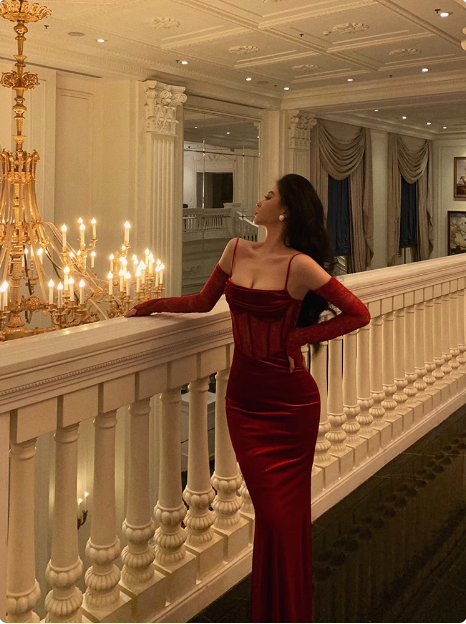 Vestido elegante de sirena con tirantes finos y encaje rojo para cumpleaños número 21. Ideas de vestidos de cumpleaños para mujeres (DP1452).