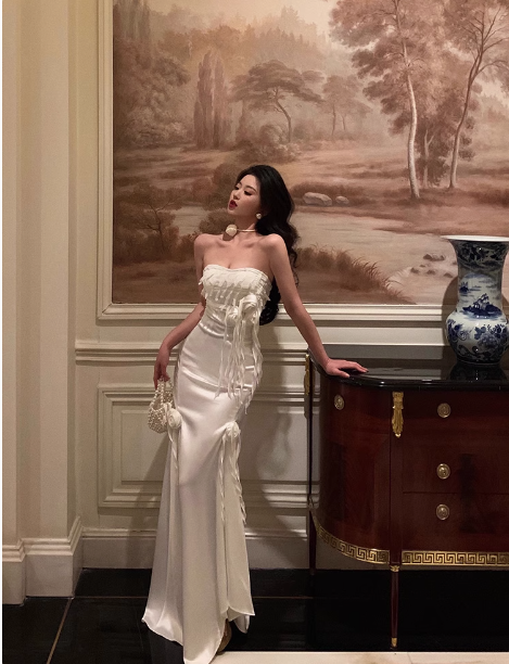 Elegante vestido de fiesta de sirena con escote corazón de satén blanco para cumpleaños número 23, ideas para vestidos de cumpleaños para mujeres (DP1486)